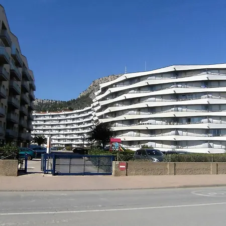 Apartment Rocamaura Ii 5-7 *
